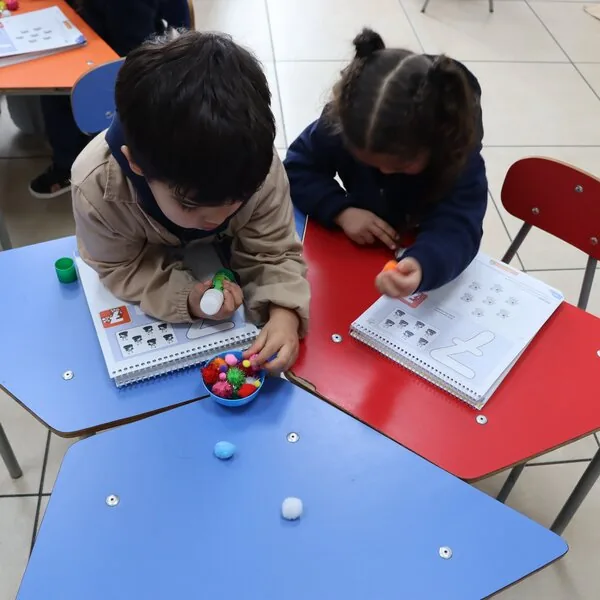 Información de contacto del Colegio San Agustín